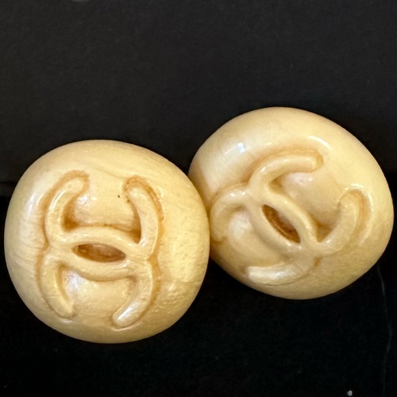 CHANEL COCO MARK CLIP ON BUTTON EARRINGS - Picture 1 of 5
